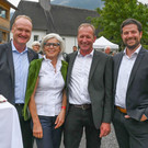 Unter den Festg__sten waren zahleiche  B__rgemeisterInnen.jpg