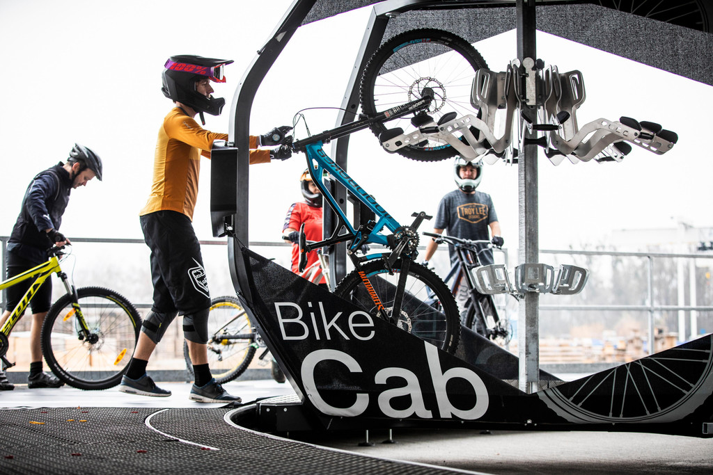 Doppelmayr_Bike Cab.jpg