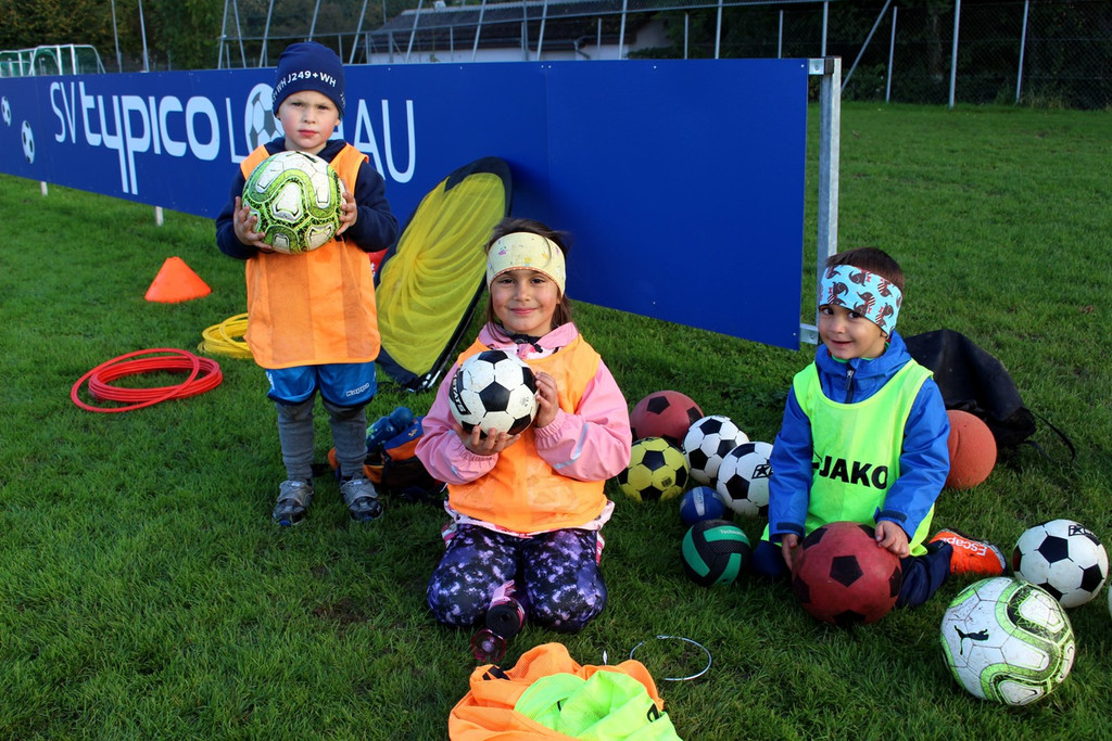 Lochau Fu__ball TRAINING B BETRIEB Platz _1_.JPG