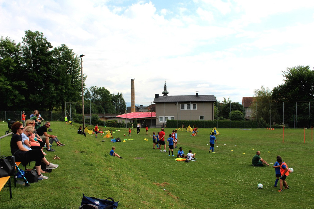 Lochau Fu__ball TRAINING A NACHWUCHS Symbolfoto _6_.JPG