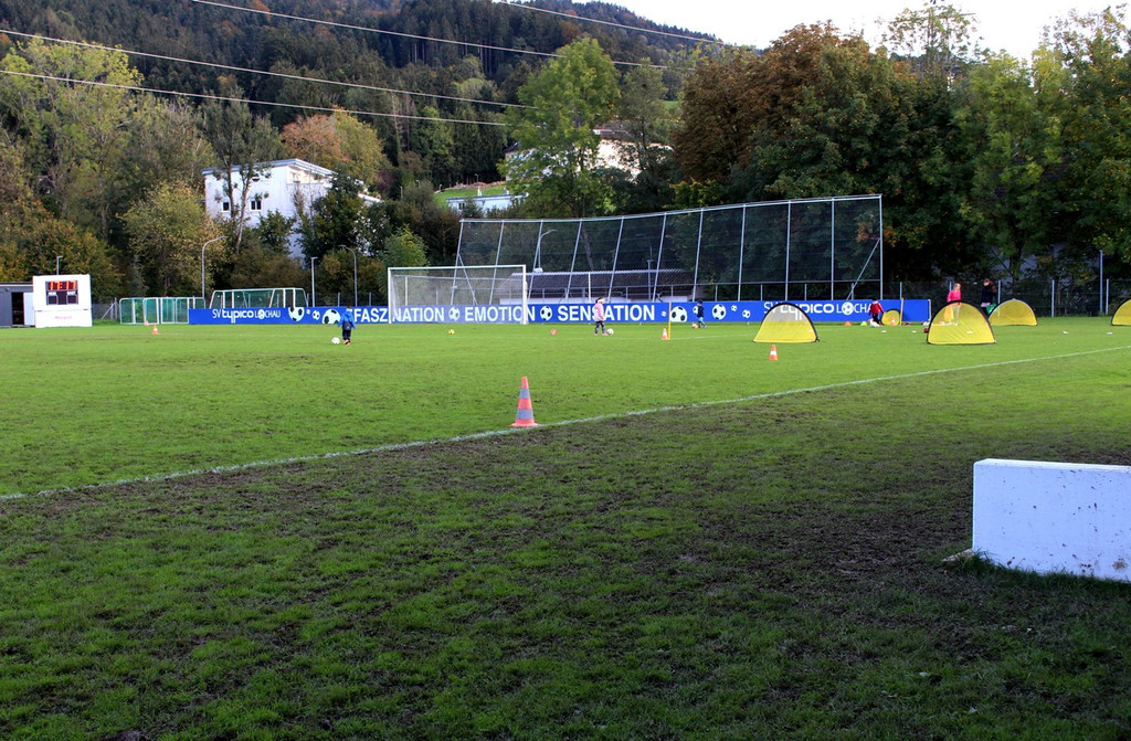 Lochau Fu__ball TRAINING B BETRIEB Platz _7_.JPG