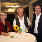 IMG_7245 Angelika und Reinhard Gasser mit Daniel Allgaeuer.JPG