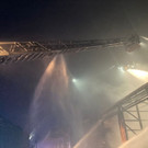 Stallgebäude in Vollbrand: Löscharbeiten der Feuerwehr