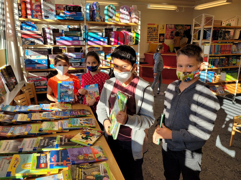 B__cherei als SCHULBIBLIOTHEK Klassenbesuch VS Oktober 2021 _9_.jpg