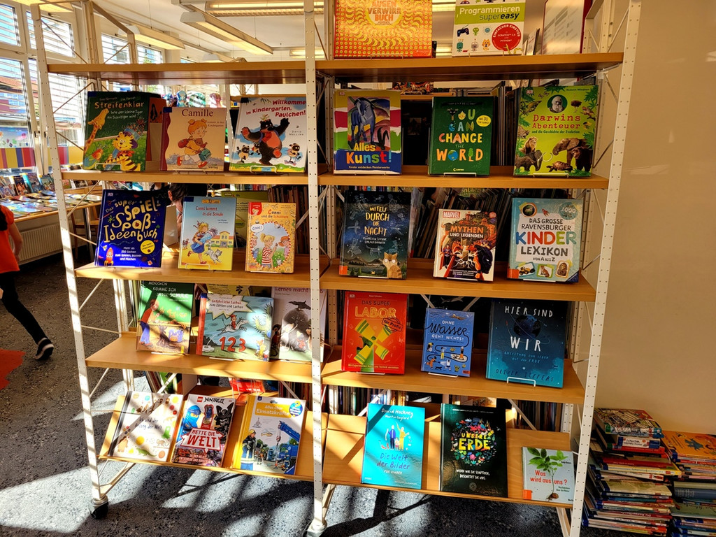 B__cherei als SCHULBIBLIOTHEK Klassenbesuch VS Oktober 2021 _19_.jpg