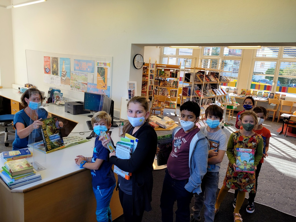 B__cherei als SCHULBIBLIOTHEK Klassenbesuch VS Oktober 2021 _12_.jpg