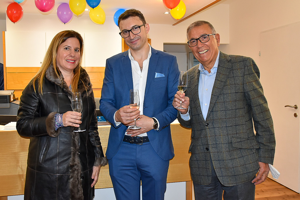 20211015_Er__ffnung Zahnarztpraxis.jpg