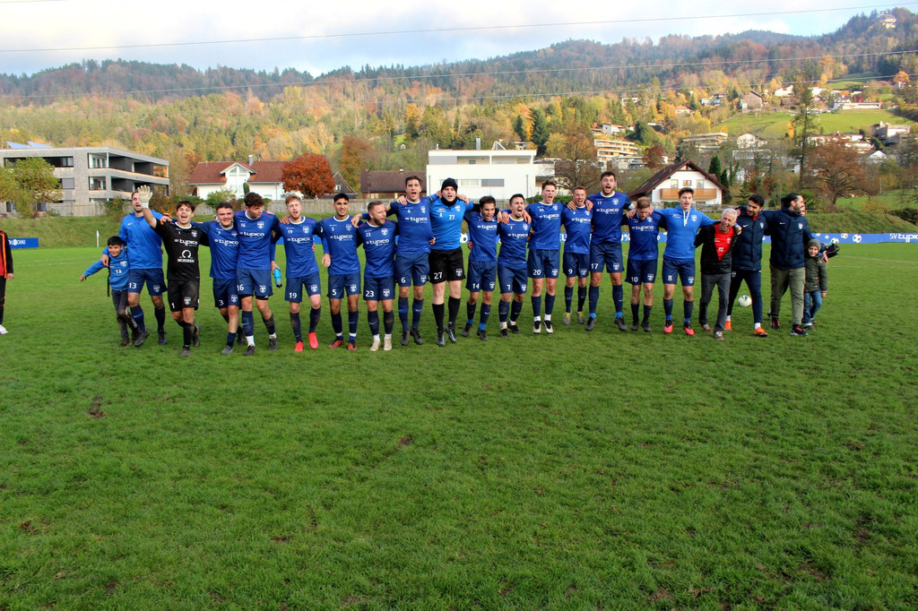 Fu__ball SVL Spiel gegen Bezau WINTERK__NIG 06-11-2021 _28_.JPG