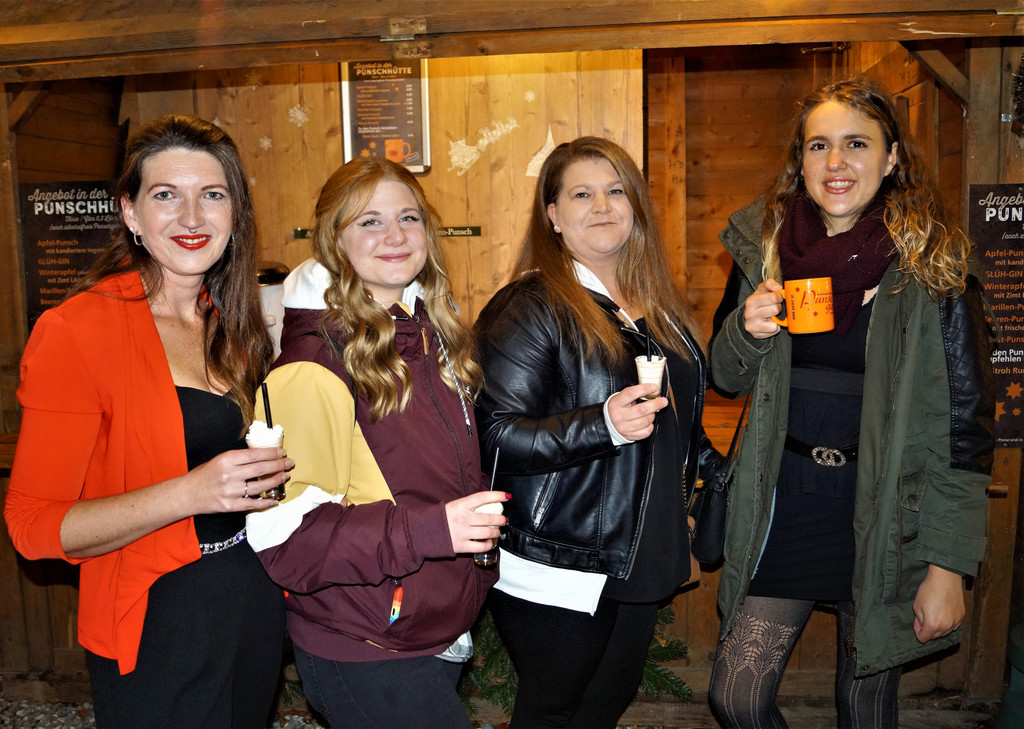 Bettina Geineder_ Raphaela Breyer_ Jessica Kuntner und Angelina D__r von Spar Hohenems.JPG