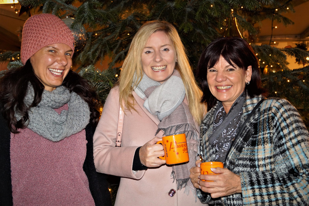 Sandra Moosmann_ Bettina Heimpel und Irmi Ritz-Merlin.JPG