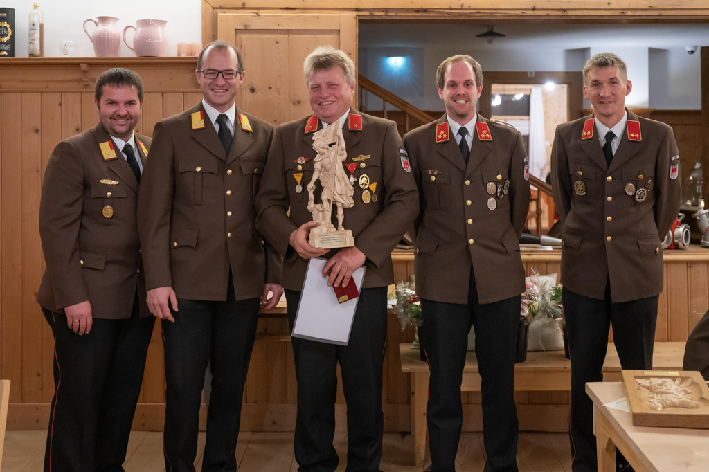 2021 11 Au Feuerwehr Ehrung   __Marianna _30_.jpg