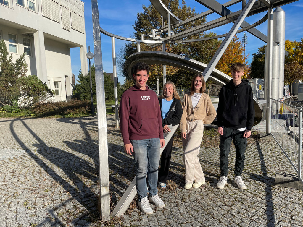 TdoT_HTL_Do_3_Moderatoren_Maximilian Kofler_Coco Thaler_Teana Blagojeciv_Nico W__rle _2_.jpg