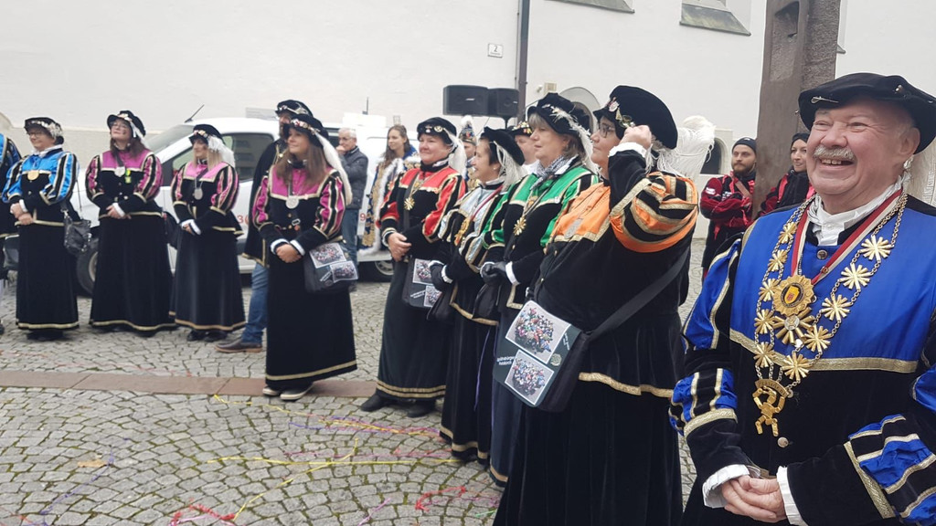 faschingsbeginn-2021-60e_51674306266_o.jpg