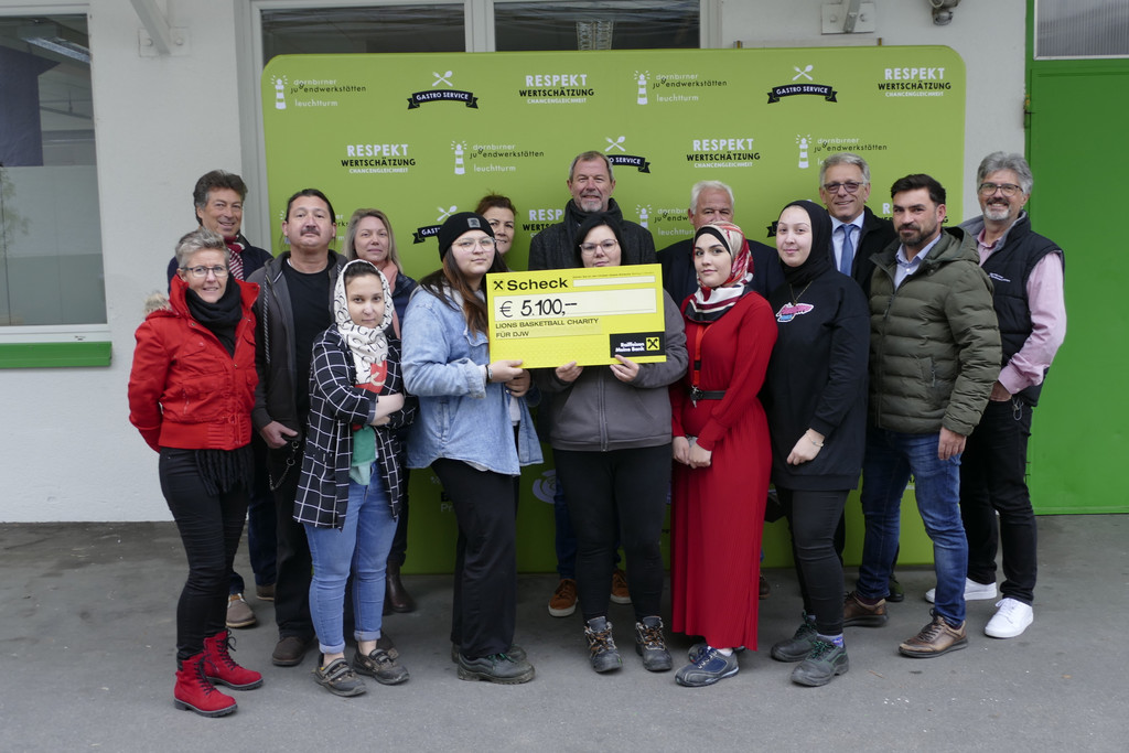 2021-11-11 Scheck__bergabe Lions _27_.JPG