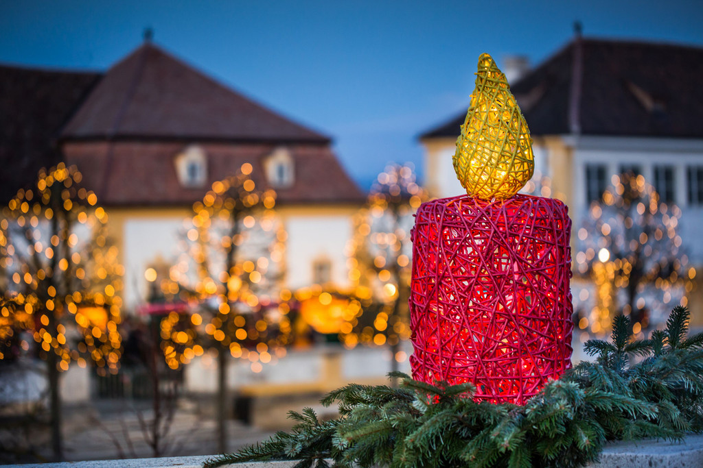 Weihnachtsmarkt Schloss Hof __ SKB_Astrid Knie _8_.jpg