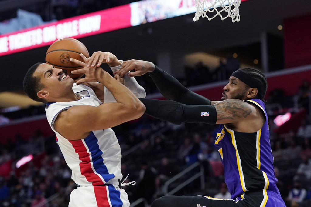 Lakers_Pistons_Basketball_64719.jpg