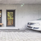 Glatt und bündig