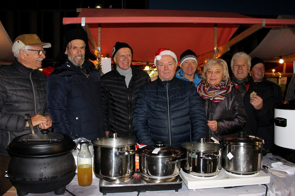 B Weihnachtsmarkt C St__nde mit Angebot 30-11-2019 _8_.JPG