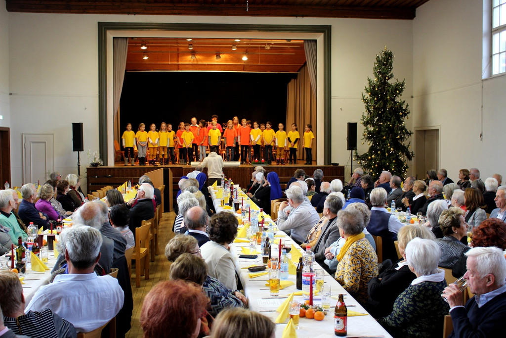 F Senioren ADVENTFEIER A GESAMT 14-12-2019 _3_.JPG