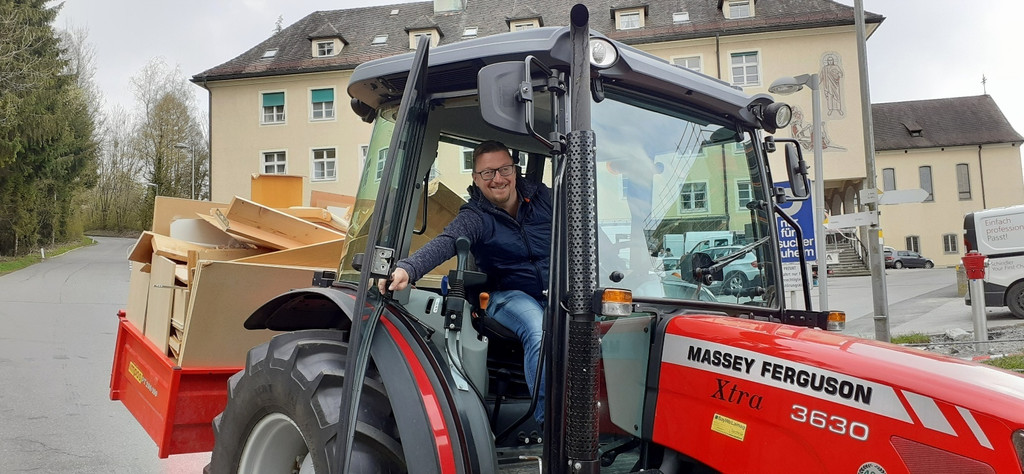 Jesuheim Projekt Haus Pf__nder D BEWOHNER im Container-Haus Juni 2021 _1_.jpg