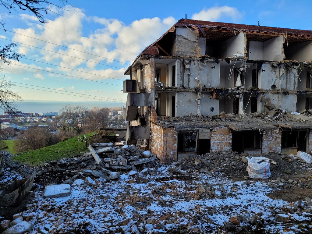 Jesuheim Projekt Haus Pf__nder J ABBRUCH HAUS Pf__nder R__ckseite Anfang Dezember 2021 _4_.jpg