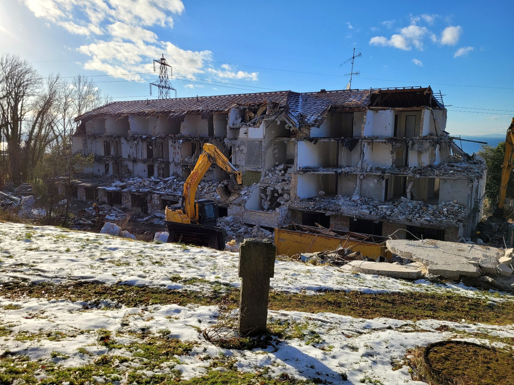 Jesuheim Projekt Haus Pf__nder J ABBRUCH HAUS Pf__nder R__ckseite Anfang Dezember 2021 _15_.jpg