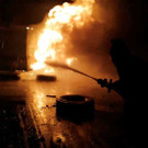 Syrischer Hafen nach israelischem Angriff in Flammen