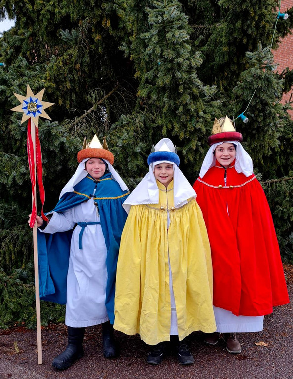 Sternsingeraktion der Pfarre B KINDERGRUPPEN 06-01-2022 _15_.jpg