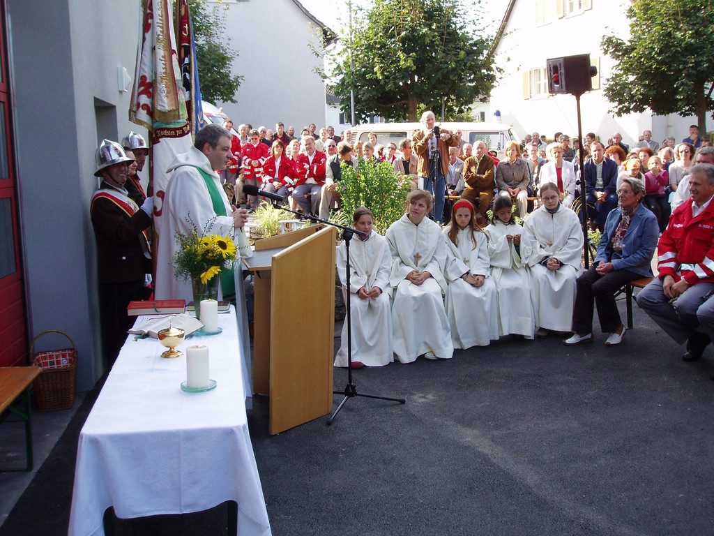 Rotkreuzst__tzpunkt D ER__FFNUNGmit Messe September 2005 _3_.jpg