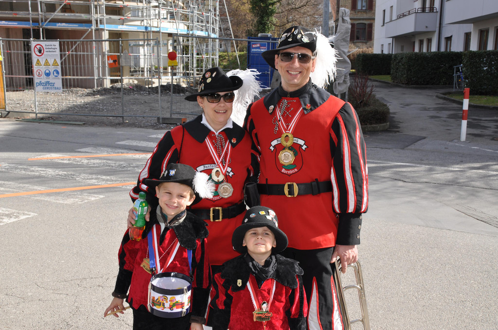Obmann mit Frau und Nachwuchs.JPG