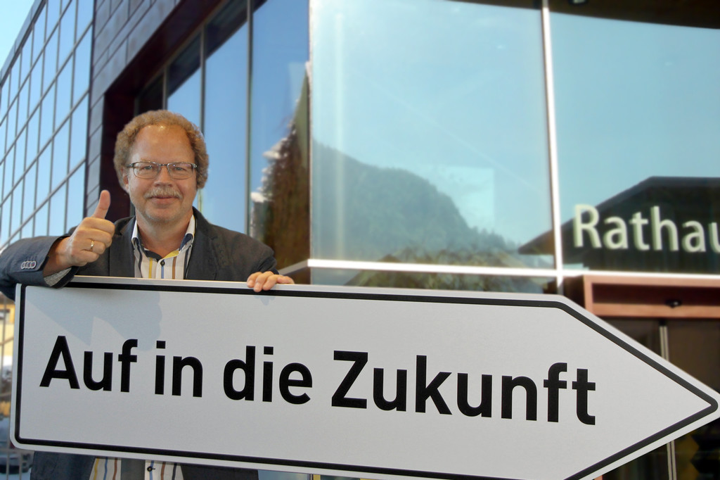 Florian Kasseroler Auf in die Zukunft.jpg
