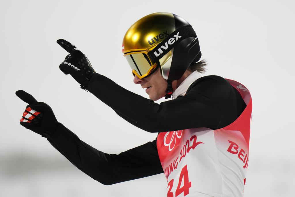 Beijing_Olympics_Ski_Jumping_59171.jpg