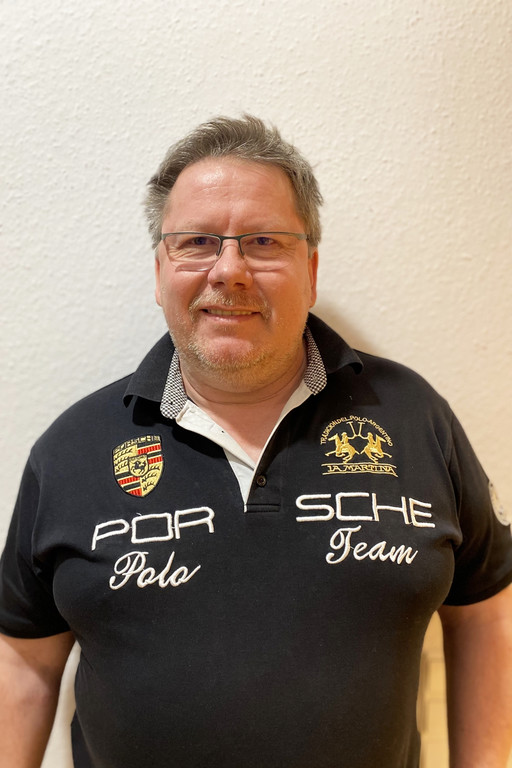 Chorleiter J__rgen Waibel _2_.jpg