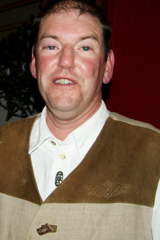 PGR-Vorsitzender Andreas Eberle_ Buch.JPG