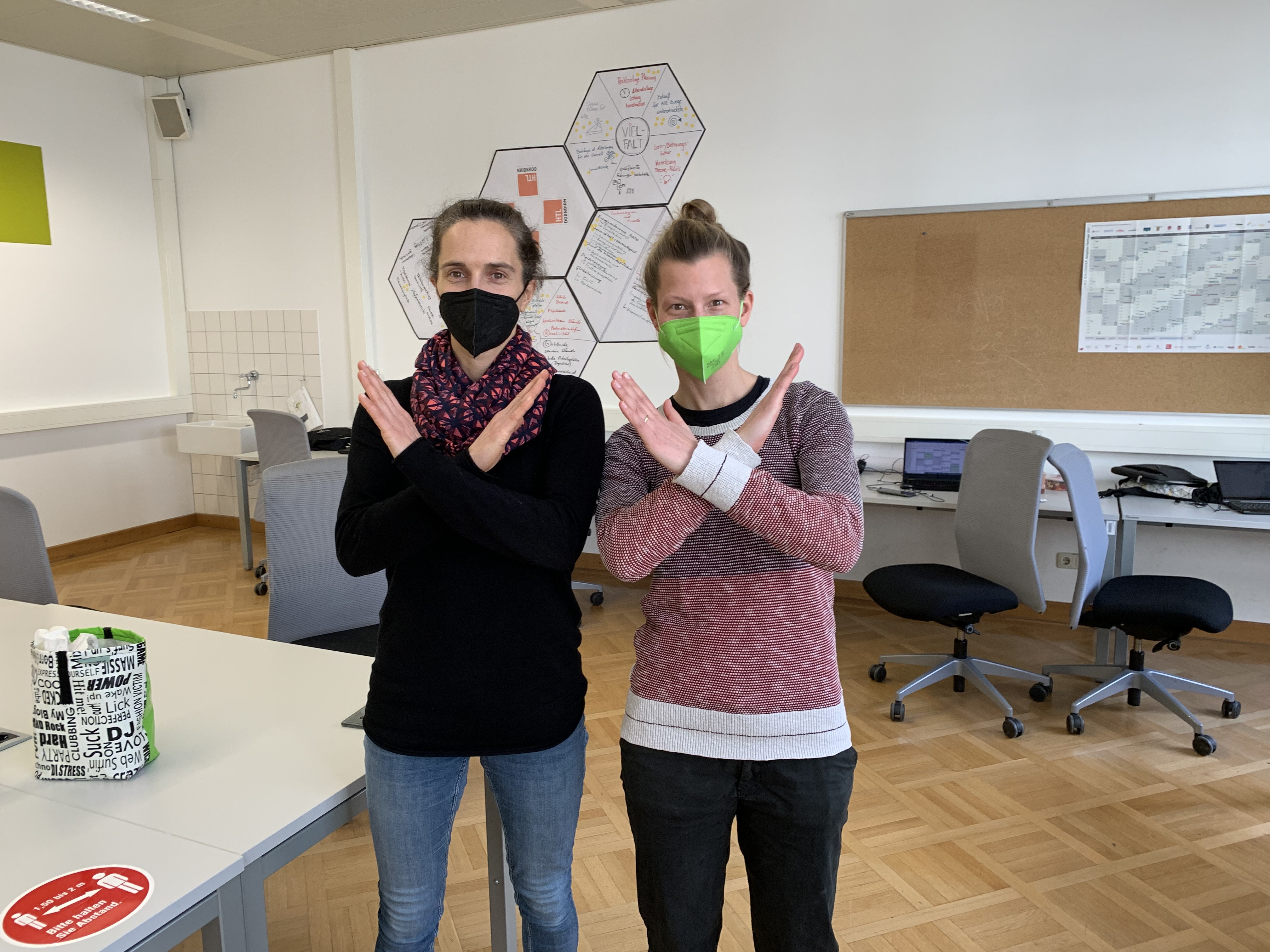 Weltfrauentag an der HTL Dornbirn #BreakTheBias_3 Julia Mathis Julia Schratz.jpg