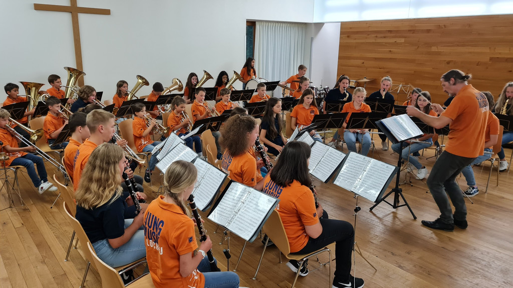 Musikverein SOMMERKOZERT AUFTRITT B JUNGMUSIK Spiel Juli 2021.jpg