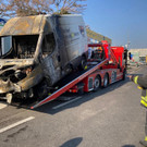 Kühltransporter in Wiener Neustadt in Vollbrand
