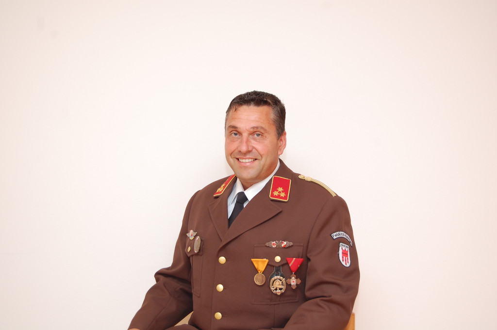 Portr__t - Gerhard Tschann.JPG