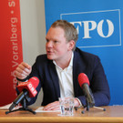 opposition _26_.JPG