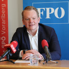 opposition _28_.JPG