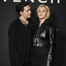 Paris_Fashion_S_S_2022_Givenchy_84376.jpg