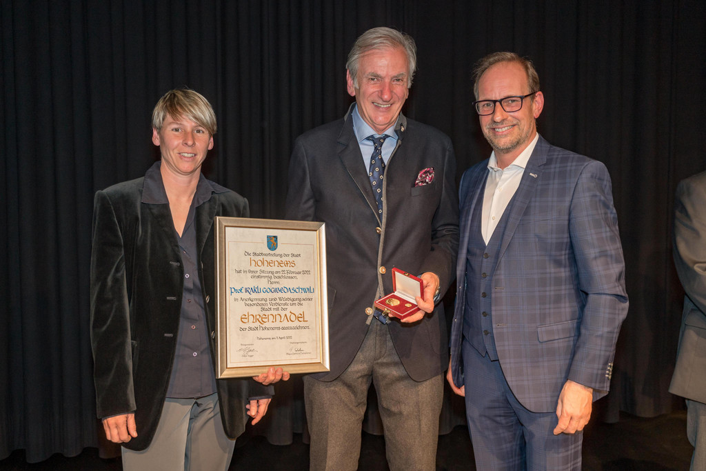 Ehrungen der Stadt Hohenems 2022 - Ehrenring- und Ehrennadeltr__ger - _c_Dietmar Stiplovsek _25_.jpg