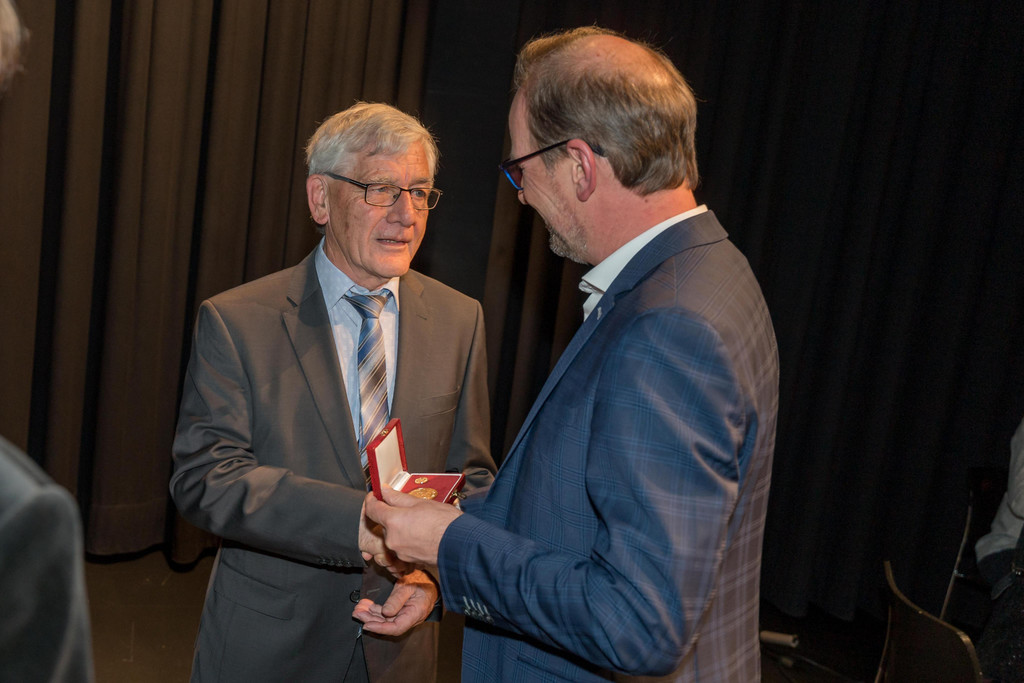 Ehrungen der Stadt Hohenems 2022 - Ehrenring- und Ehrennadeltr__ger - _c_Dietmar Stiplovsek _33_.jpg