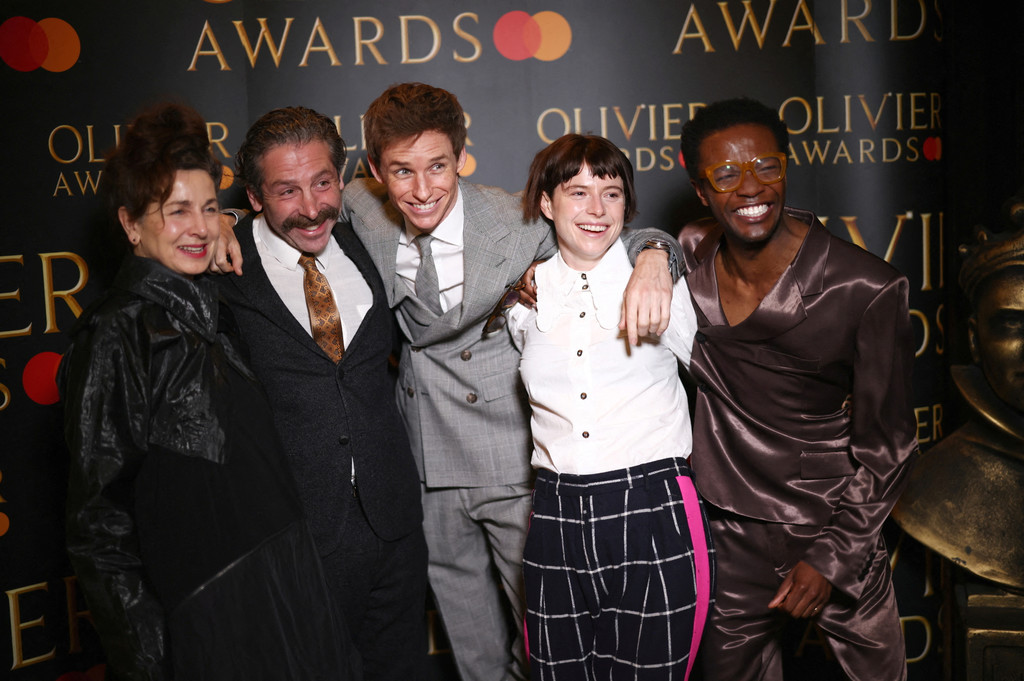 2022-03-16T164855Z_254771377_RC2N3T9VMJHV_RTRMADP_3_AWARDS-OLIVIER-NOMINEES-CABARET _1_.JPG