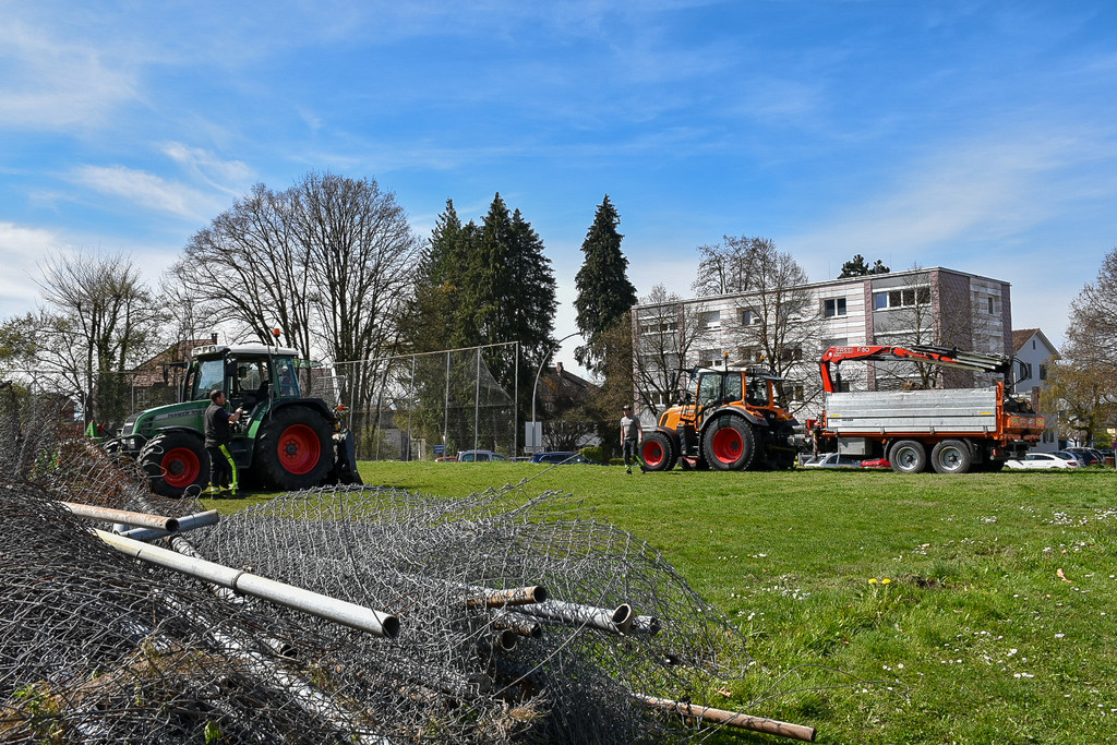 20220412_Kunstrasenplatz_Abriss.jpg