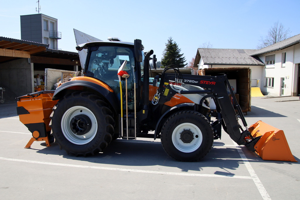 Traktor _3_.JPG