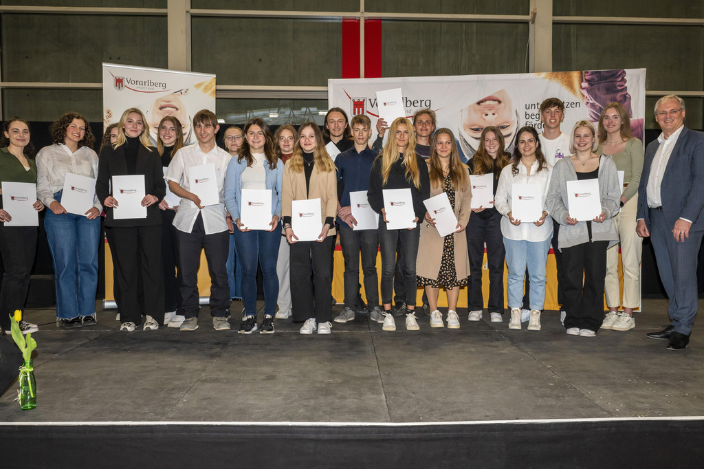 Gruppenbild.jpg