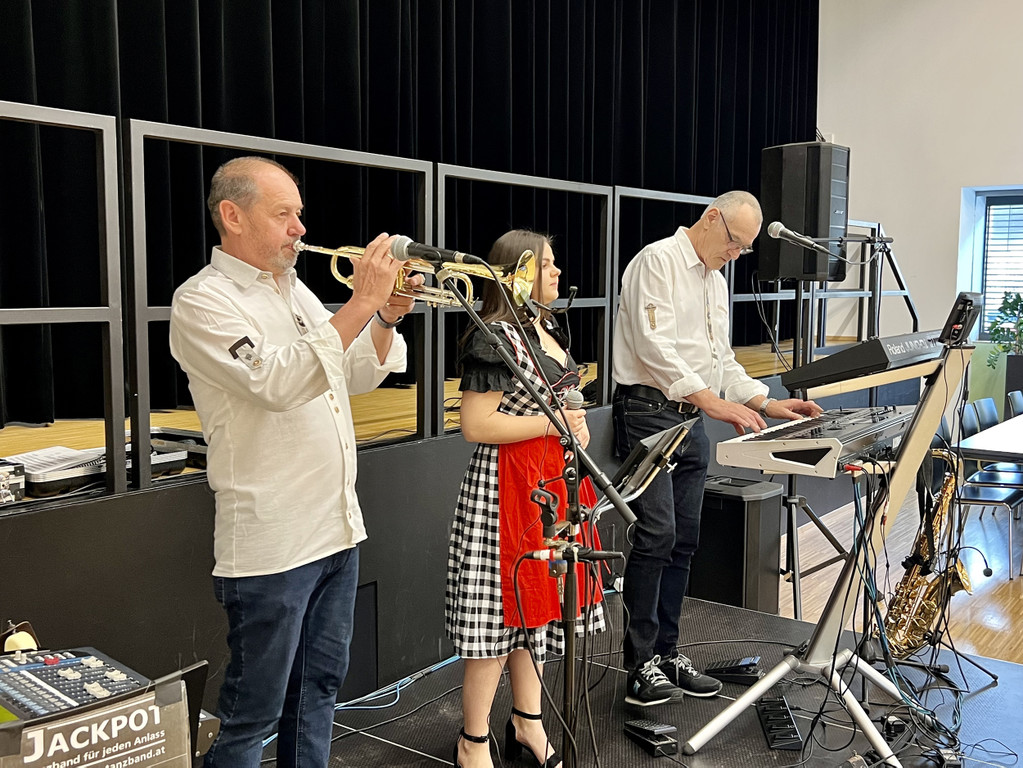 09_ La__ndle April 22.jpg