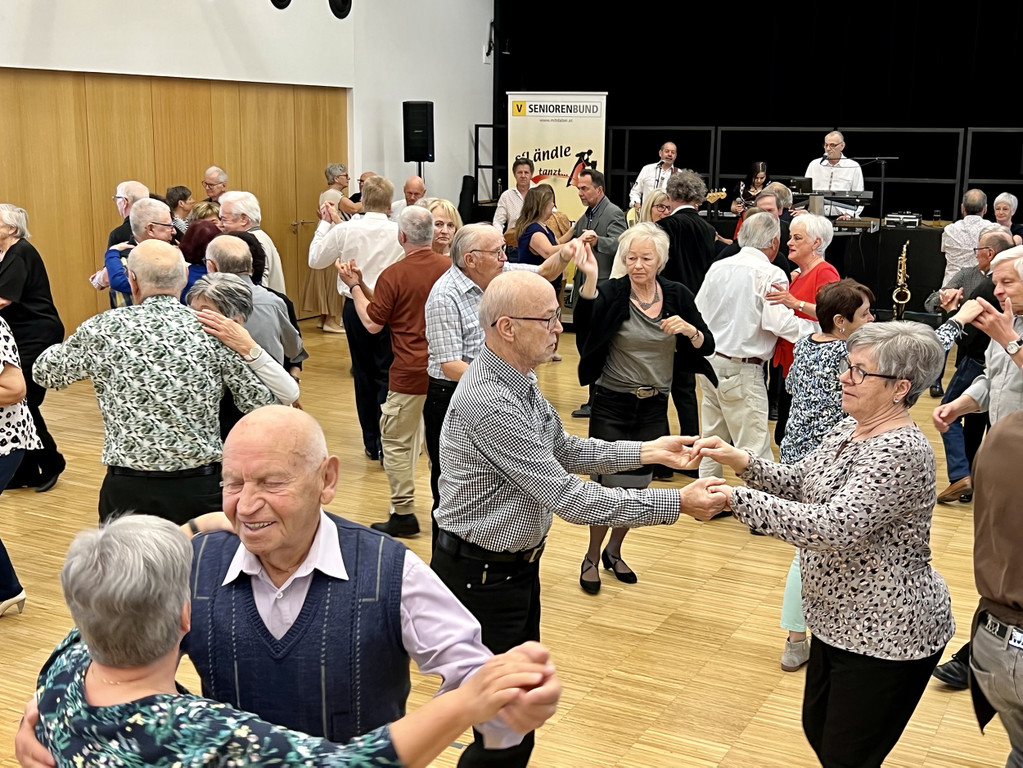 30_ La__ndle April 22.jpg