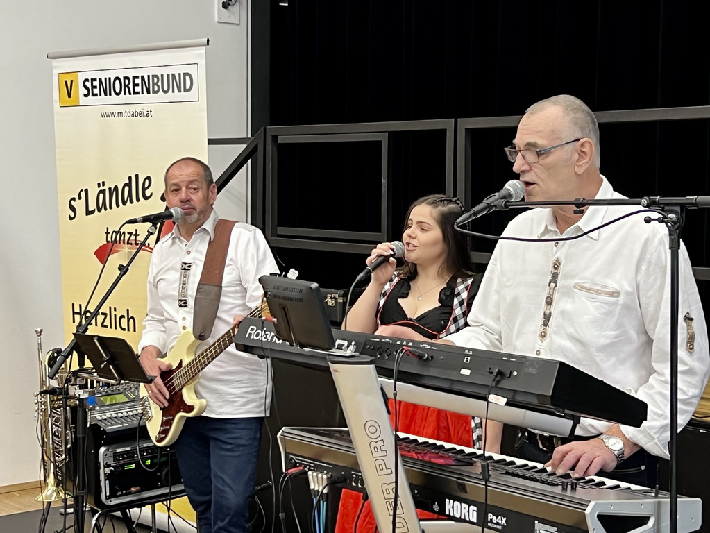 35_ La__ndle April 22.jpg